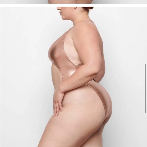 SKIMS Metallic Swim Cut Out Monokini in Champagne Rose Gold NWT - Picture 3 of 6